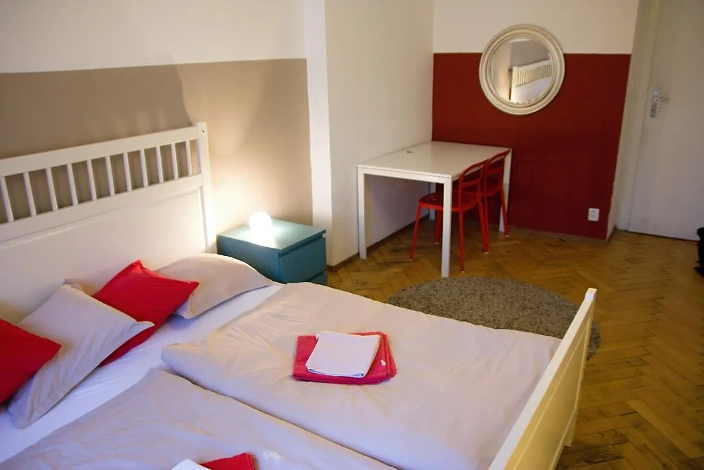Budget Apartment Praga Hostal