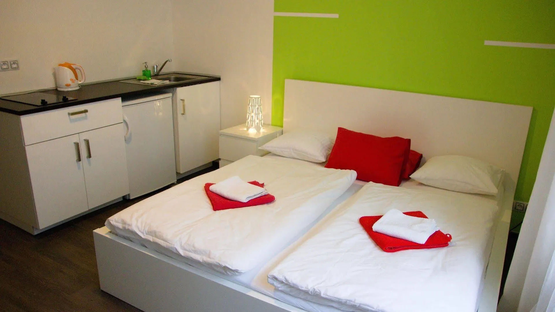 Budget Apartment Praga 0*,