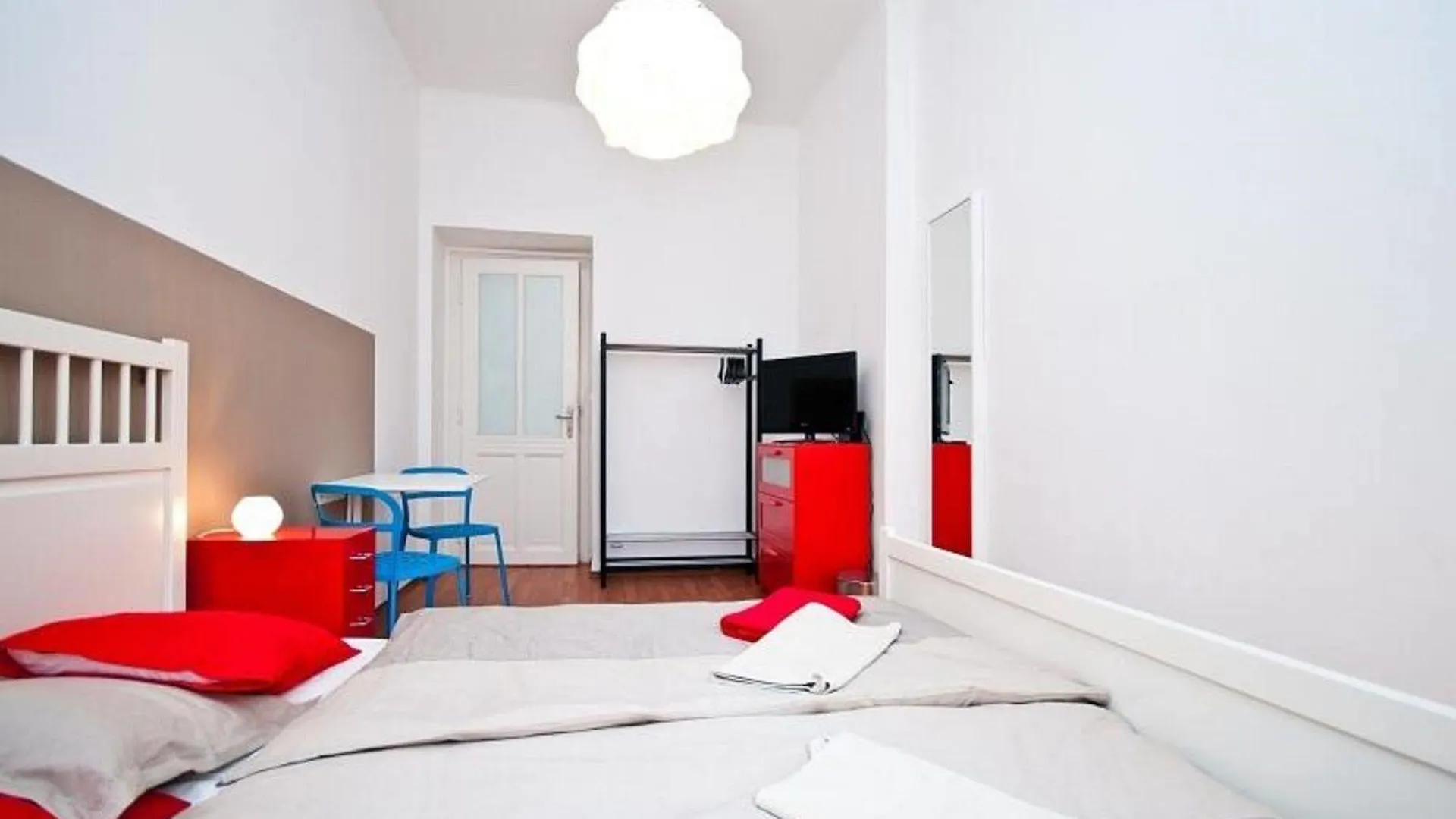 Budget Apartment Praga Hostal